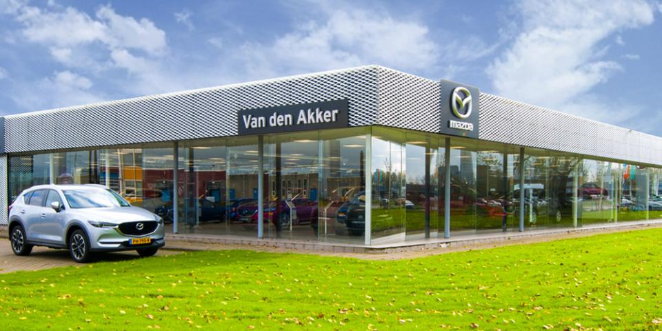 Mazda Van den Akker 